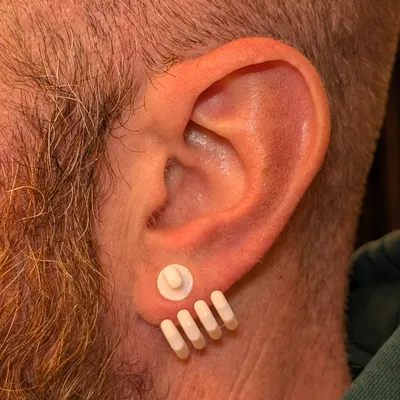 Khuyên Tai "Bàn Tay Vươn Tới" 8mm Độc Đáo Cho Phong Cách Cá Tính