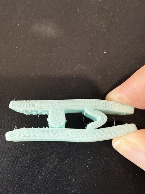 Kẹp Quần Áo (Clothes Clip) - Image 1