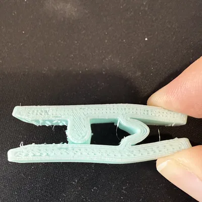 Kẹp Quần Áo (Clothes Clip)