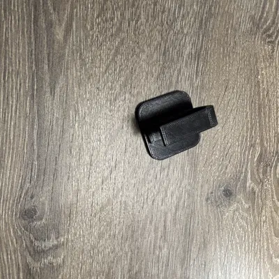 Kẹp Giữ Thiết Bị TomTom Assistant Trên Tấm Che Nắng Ô Tô