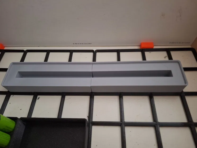 Hộp Đựng Dao Cạo Kim Loại Chuẩn Gridfinity 1x6 - Image 1