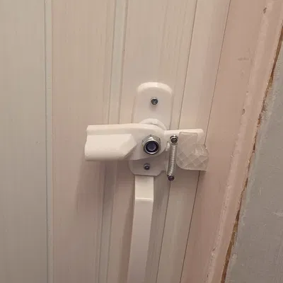 Chốt Khóa Cửa Xếp Chống Mèo (Spring-Loaded Lock In 3D)