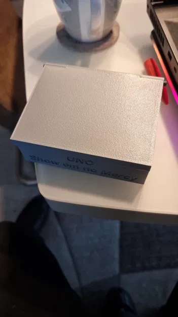 Hộp Đựng Bộ Bài UNO "Show Em No Mercy" In 3D Tiện Lợi - Image 2