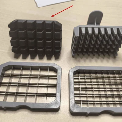 Dụng cụ vệ sinh lưới cắt khối Bosch cube cutter (MUZ5CC2)