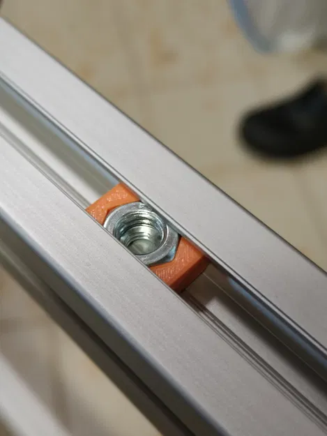 Profile nhôm V-slot 3030 30x30mm M6/M8 (holder đai ốc) - Image 1