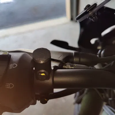 Nắp che lỗ ren gá gương MOTO GUZZI (mirror holder hole covers)