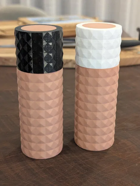 Bộ xay muối & tiêu với núm vặn TPU (Salt and pepper grinders with TPU knobs) - Image 1