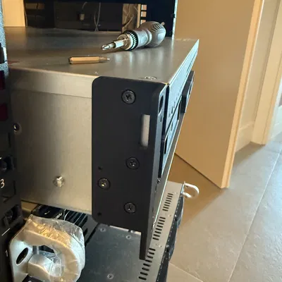 Tai gắn rack 3D cho Synology RS1221RP+