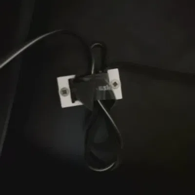 Ngàm giữ dây cáp đa năng – Gắn Velcro (Bàn/Tường/Mọi nơi)