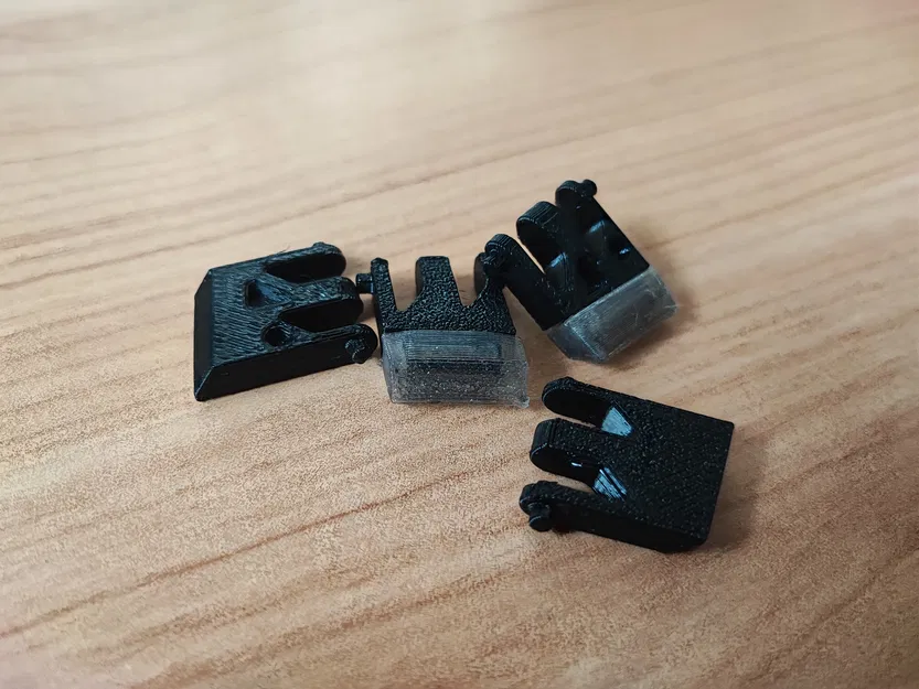 Chân đế thay thế cho Corsair K95 RGB (Replacement Feet) - Image 1