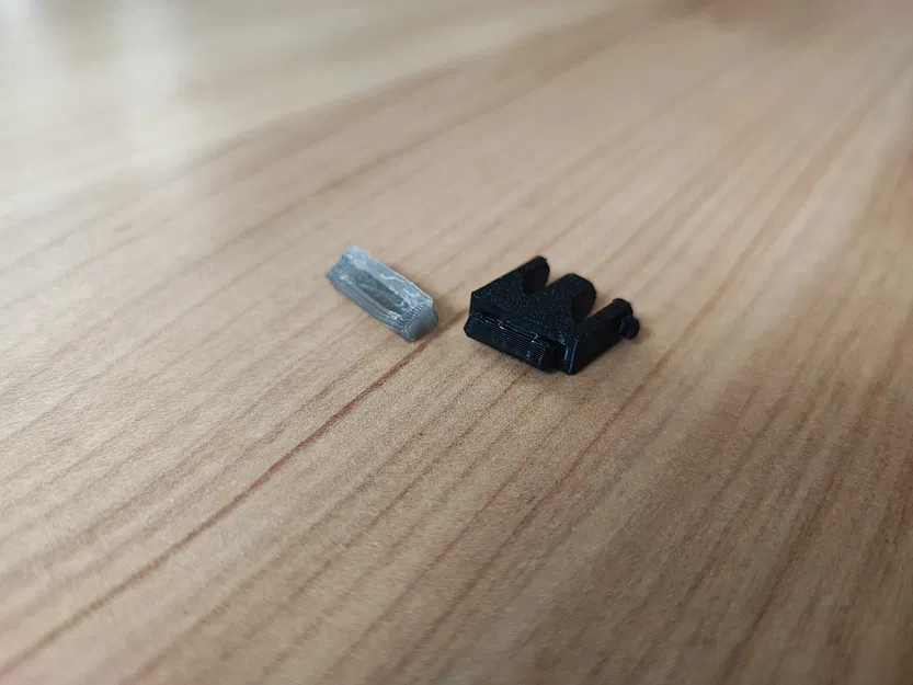 Chân đế thay thế cho Corsair K95 RGB (Replacement Feet) - Image 2