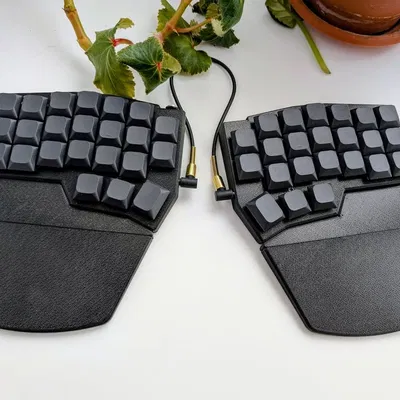 Case Corne Choc/Cherry v4