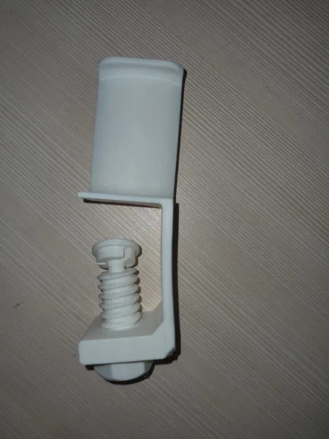 Kẹp Tai Nghe 3D – Giữ Gọn Tai Nghe, Tiết Kiệm Không Gian - Image 1