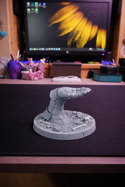 Găng Tay Giáp (Armored Gauntlet) - Image 2