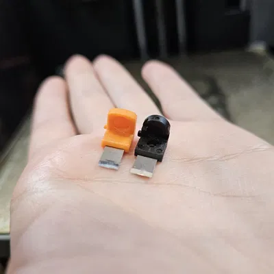 Flashforge AD5X Filament Cutter – Holder Lưỡi Scalpel (Blade Holder)