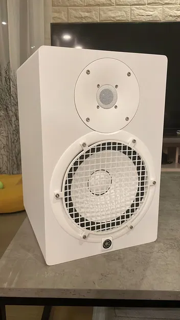 Vỉ Bảo Vệ Loa Yamaha HS8 Chống Thú Cưng - Image 1