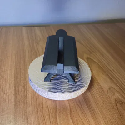 Kệ Đựng Danh Thiếp Hình Cái Đe Trên Gốc Cây – Trang Trí Bàn Làm Việc