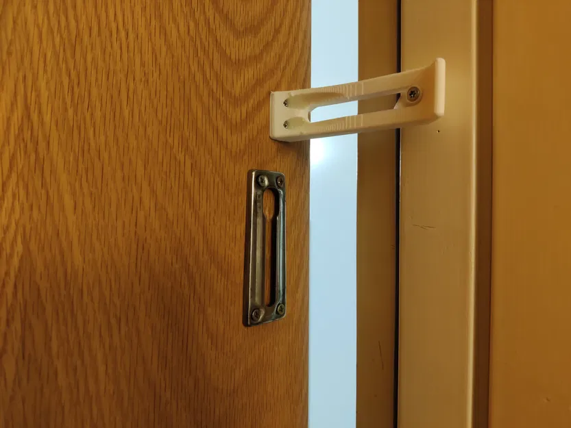 Chốt Cửa Chống Trẻ Mở (TPU) - Image 1