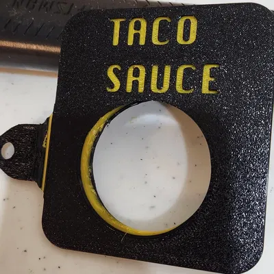 Giá giữ nắp xăng Toyota Tacoma Gen 3 “Taco Sauce” (có ren nắp)