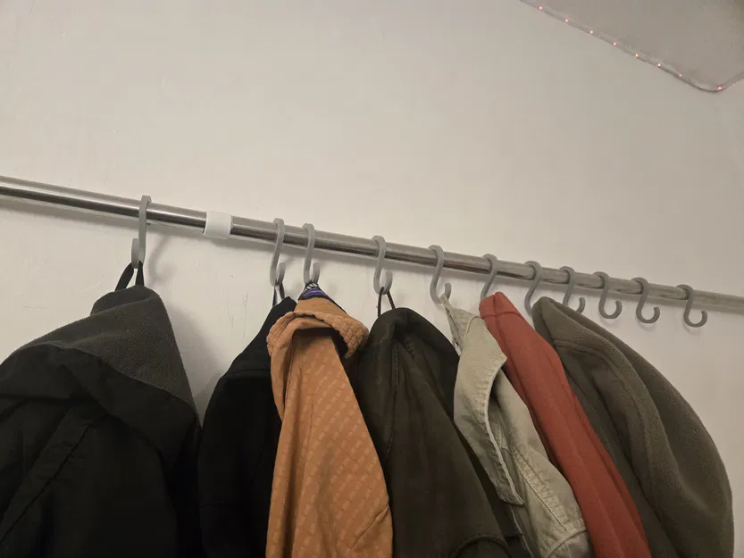 Móc Treo Áo Dạng Chữ S (S Shaped Coat Hook) - Image 3