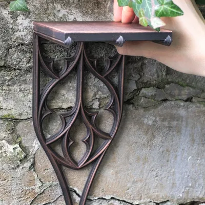 Kệ Treo Tường Lật Ngược Cho Dơi (Shelf for Bats)