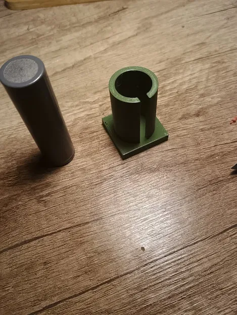 Giá đỡ pin 18650 để hàn dây dễ dàng - Image 1