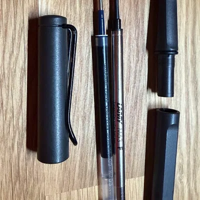 Adapter Lamy Safari Rollerball: Uniball UMR‑85N sang M63F