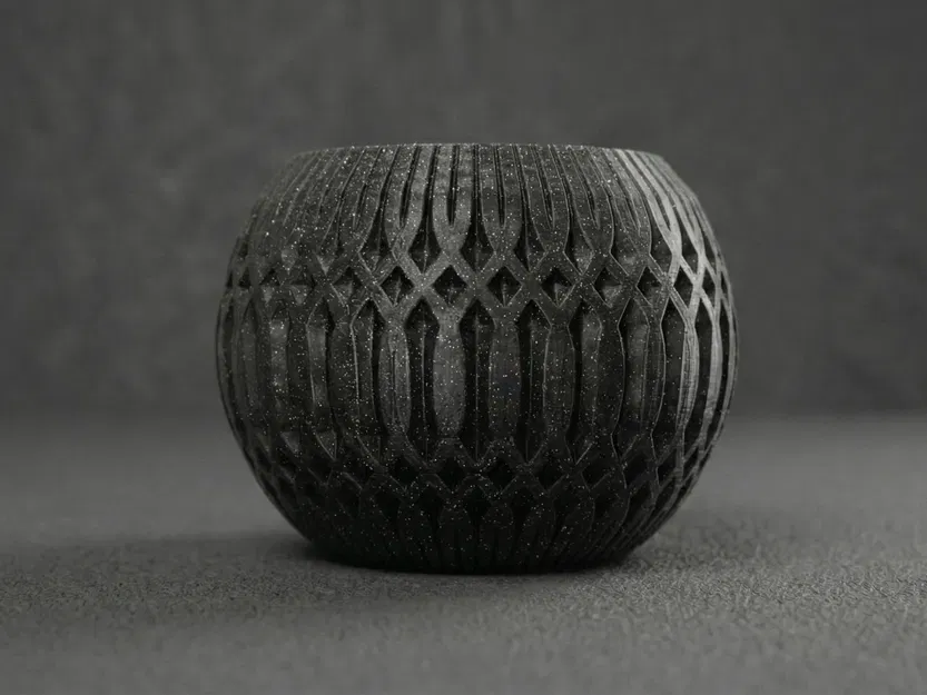 Hard Stardust – Chậu trang trí hình học sắc nét - Image 3