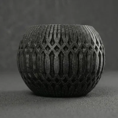 Hard Stardust – Chậu trang trí hình học sắc nét