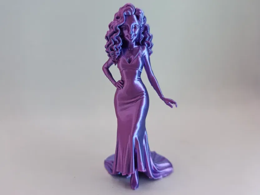 Tượng quý cô thanh lịch (Elegant lady figure) - Image 1