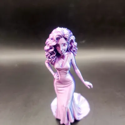 Tượng quý cô thanh lịch (Elegant lady figure)