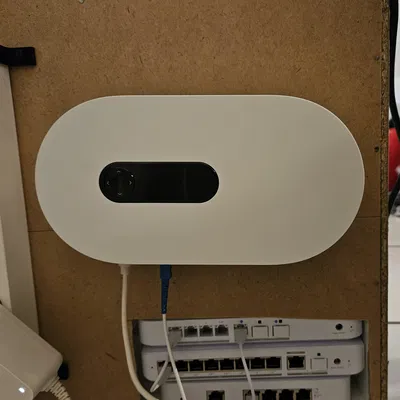 Giá đỡ Freebox Ultra treo tường, linh hoạt 2 chiều