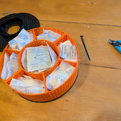 Chuyển Cuộn Prusament Thành Hộp Chứa Dessicant