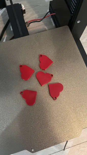 Móc khóa trái tim (Heart Keychain) - Image 1