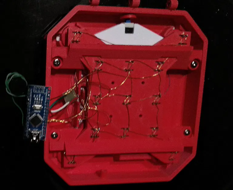 Hộp Mora Jai (Mora Jai Box) từ Blue Prince - Image 2