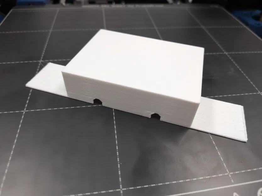 Nắp Che Mồi Diệt Kiến Lỏng Catchmaster DEFIANT - Image 1