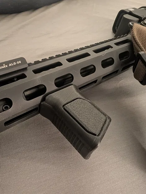 Tay cầm MLOK angled vertical foregrip dùng Magpul OEM hardware - Image 1