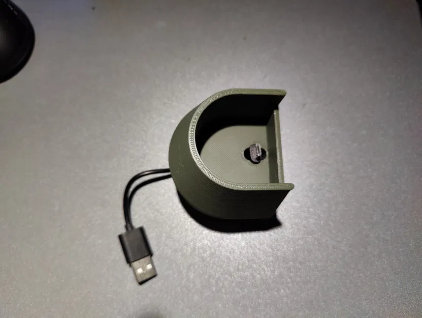 Chân đế giữ vỏ Heltec V3 TonyG có lỗ cắm USB - Image 2