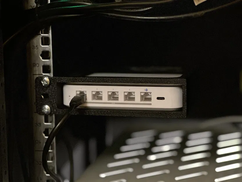 Giá đỡ rack 19" & 10" cho UniFi UXG Max / UCG-Ultra / UCG-Max - Image 4