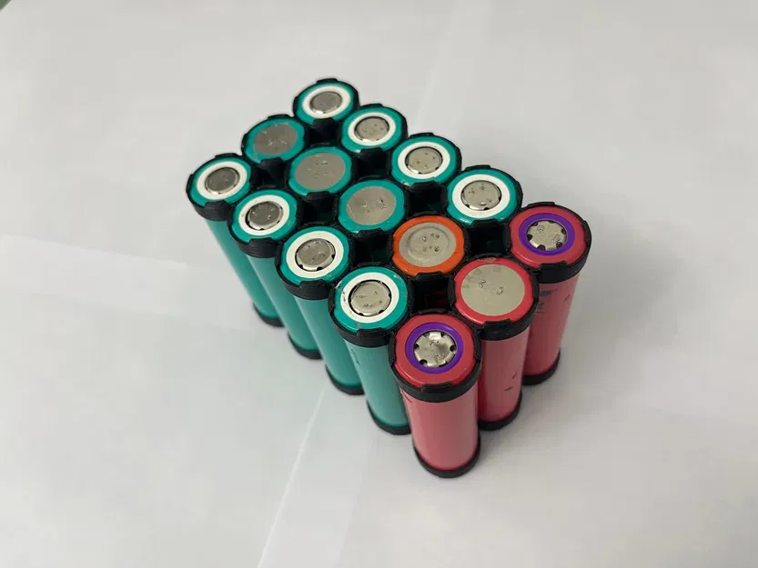 Khay giữ pin 18650 dạng tham số (Parametric 18650 battery holder) - Image 1