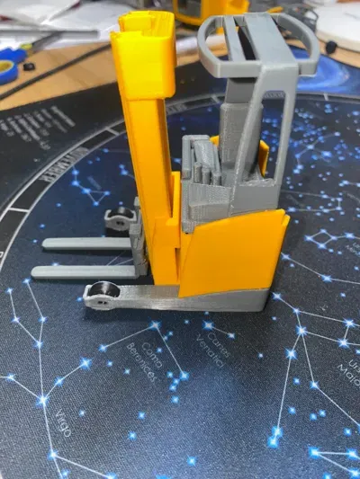 Mô hình xe nâng Reach Truck - Image 4