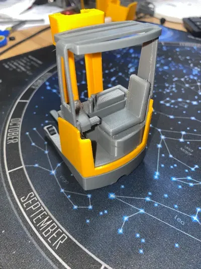 Mô hình xe nâng Reach Truck - Image 5