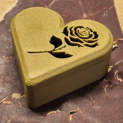 Herzkiste V8 – Hộp trái tim nắp hoa hồng dạng xuyên