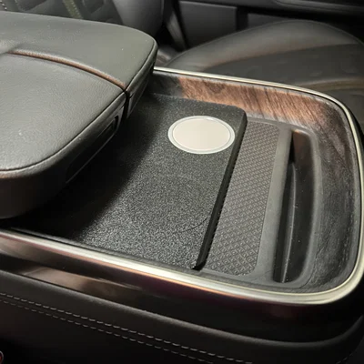 Tấm sạc MagSafe OpenSourceEV cho Rivian R1T & R1S