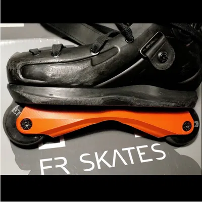 Freestyle Frame (UFS) cho aggressive inline skating/blading