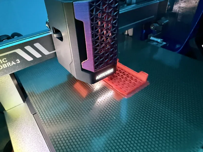 Nắp che print head Kobra 3 dạng mảng tam giác (triangular facets) - Image 6