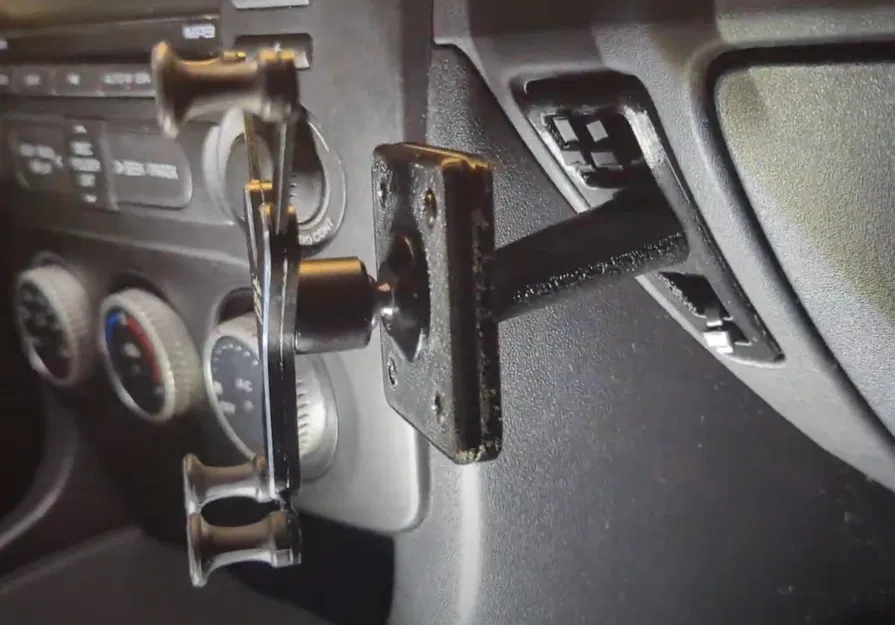 Giá đỡ điện thoại cho NC Miata (NC Miata Phone Mount) - Image 1