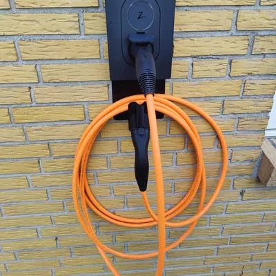 Giá treo cáp & đầu cắm Type 2 cho Zaptec box (không cần khoan)