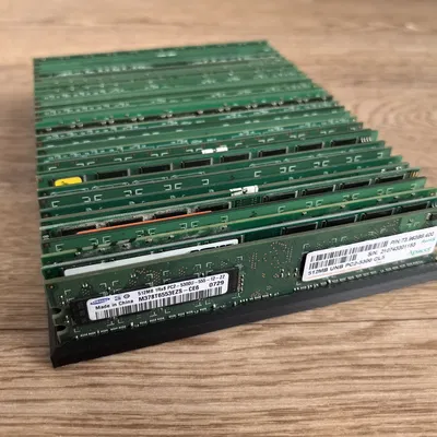 Khay RAM DIMM “vô hình” 32 khe