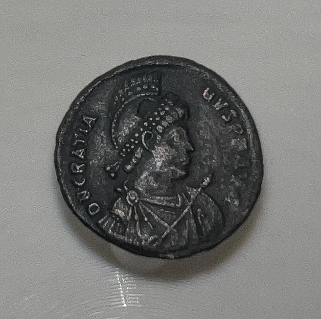 Chân đế và Tấm phản sáng 3D: Nâng tầm ảnh chụp tiền xu - Image 2